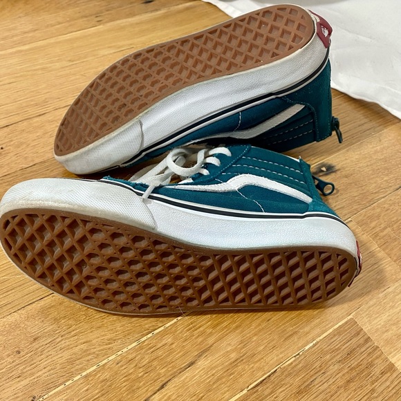 Kids Vans - High Tops (size 1) - Picture 5 of 7